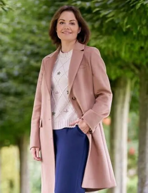 A Scottish Love Scheme Erica Durance Pink Trench Coat